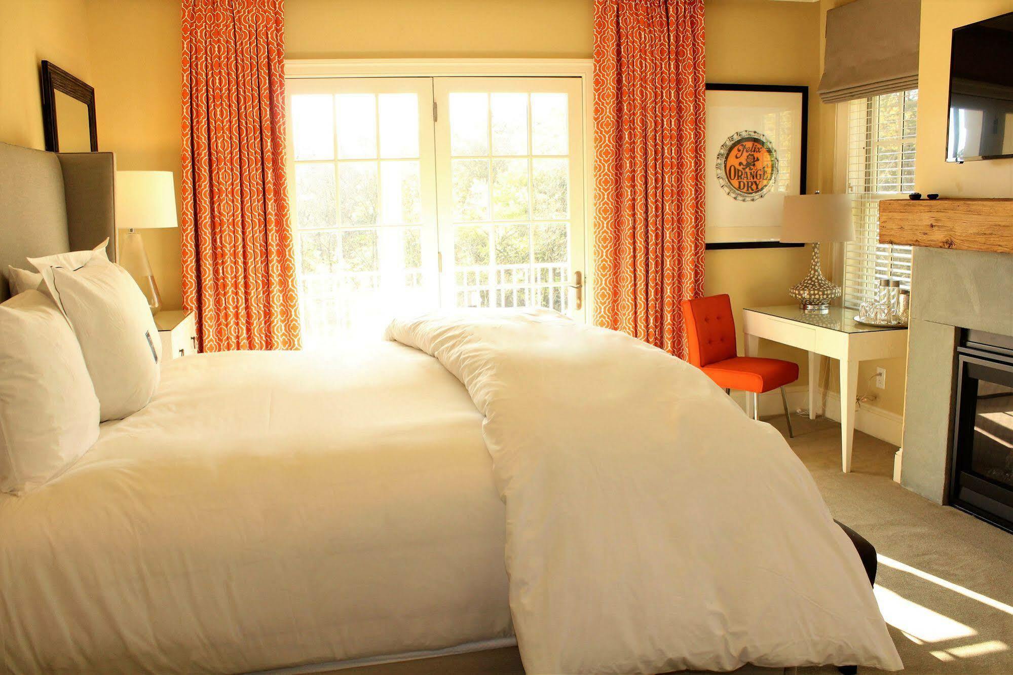 The Inn At Willow Grove Orange Bagian luar foto