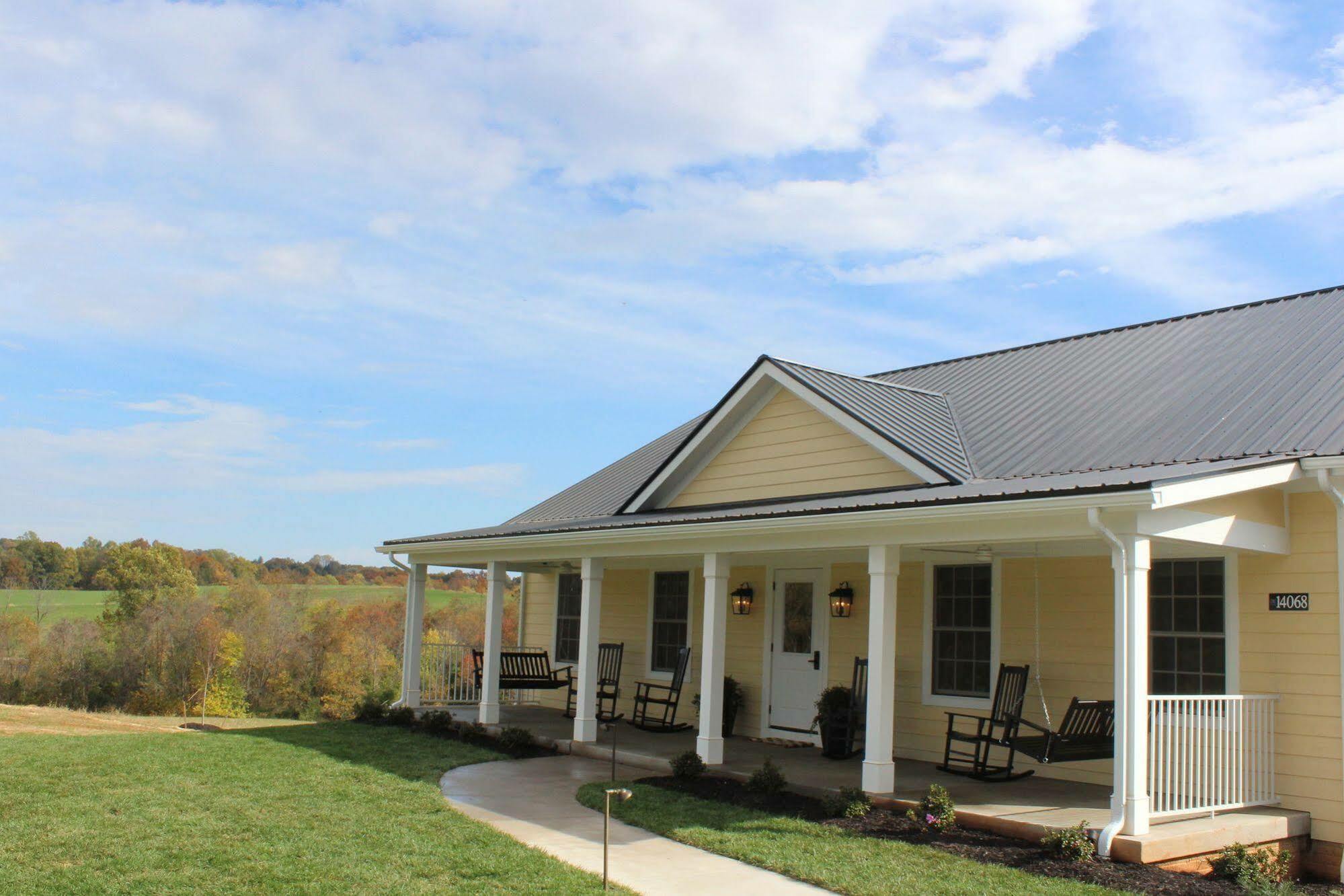 The Inn At Willow Grove Orange Bagian luar foto